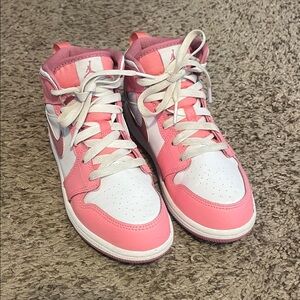 Girls Nike Jordan 1 Mid